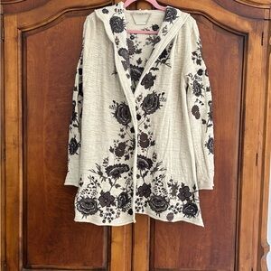 Gorgeous Paparazzi Cream and Black Floral Embroidered Hooded Sweater Medium M